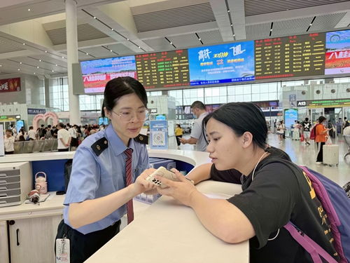 客服人员解答咨询